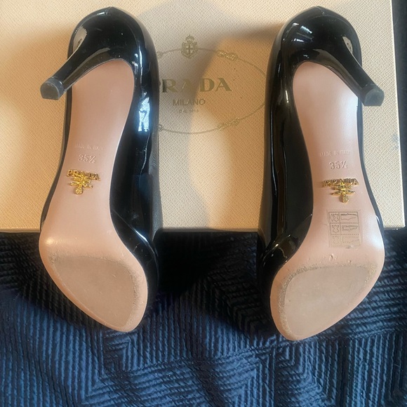 Prada Court Heels, patent leather heels, size 35 1/3, Made in Italy - Picture 2 of 7